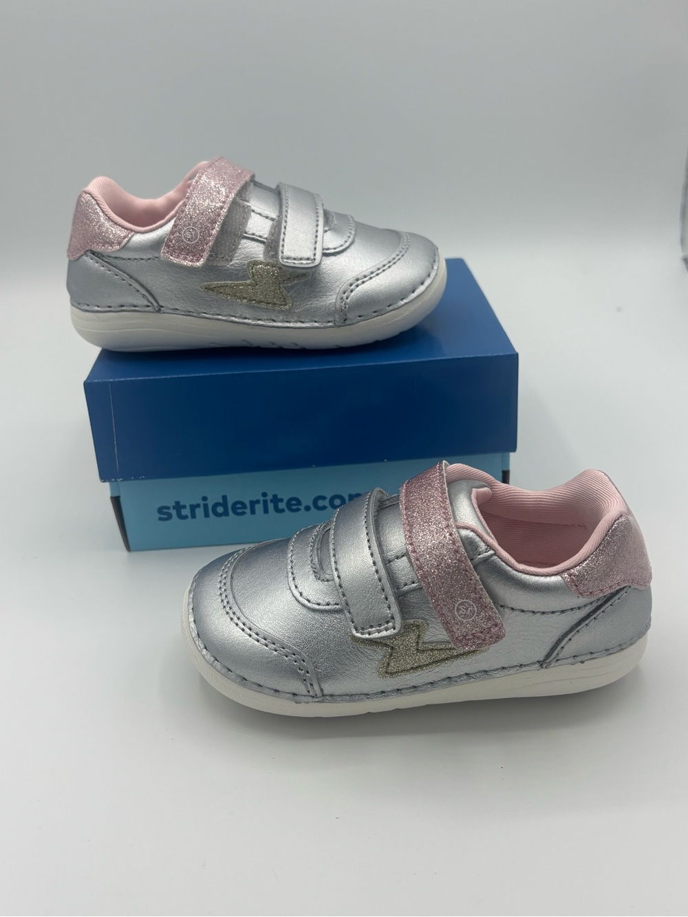 Stride Rite Soft Motion Kennedy Silver/Pink Toddler Sneakers 6.5 WIDE width NWT
